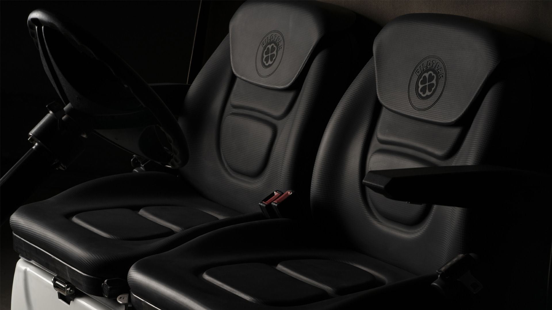 Premium Seat - Carbon Black - Options